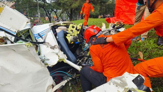 L’avion Cessna 172 s’est écrasé dans le BSD après une enquête sur le lieu de l’événement communautaire indonésien du Club volant