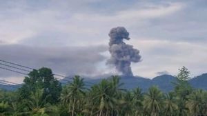    Gunung Dukono Erupsi, Semburkan Abu Vulkanik Setinggi 1.600 Meter