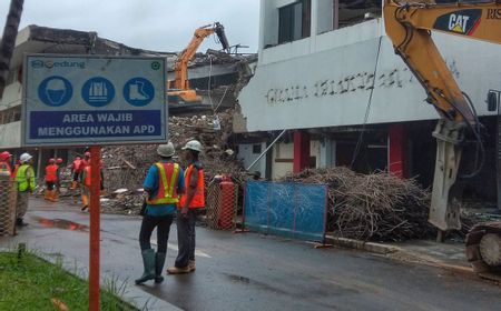 Antara Perobohan Gedung GBB dan Memori Terkenang di Dalamnya