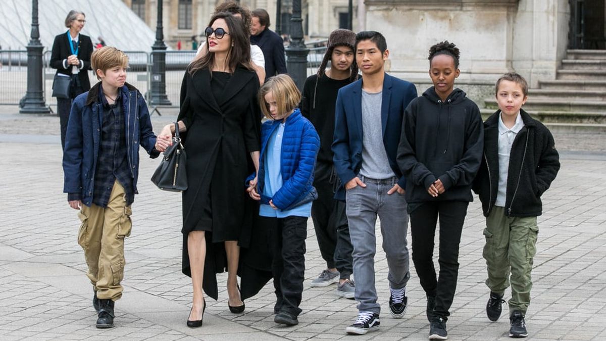Les Méthodes Parentales Uniques D’Angelina Jolie Pour Ses Six Enfants