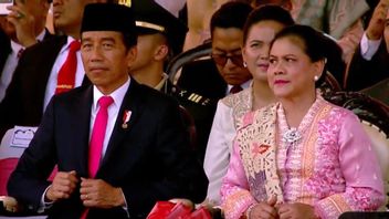 Enthusiastically Watch Alutsista Attractions On The 78th Anniversary Of The TNI, Jokowi Applause To Shake The Thumbs Up