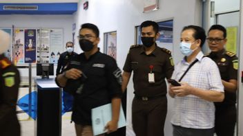 廖内群岛检察官办公室逮捕新加坡逃犯被国际刑警组织和北雅加达检察官办公室DPO逮捕