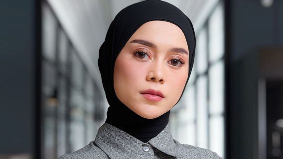 Becoming A Millennial Farmer Ambassador, Minister Of Agriculture Syahrul Limpo Asks Lesti Kejora To Defend Indonesian Farmers