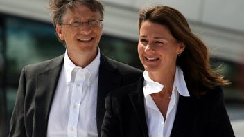 Bill Gates Meets Jeffrey Epstein, Melinda Gates Calls Divorce Lawyer