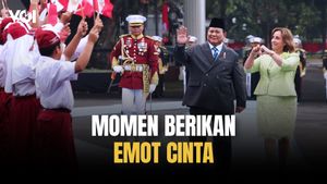 Momen Presiden Peru Dina Boluarte Berikan Emot Cinta