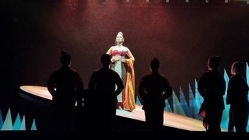 From Film To Theater, Hana Malasan And Glory Hillary Reveal The Difference In Energy On Stage