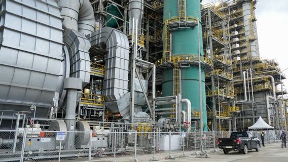 In order to Stop Importing Fuel, 115 Thousand Tons of Cement Are Deposited at Mega Refinery