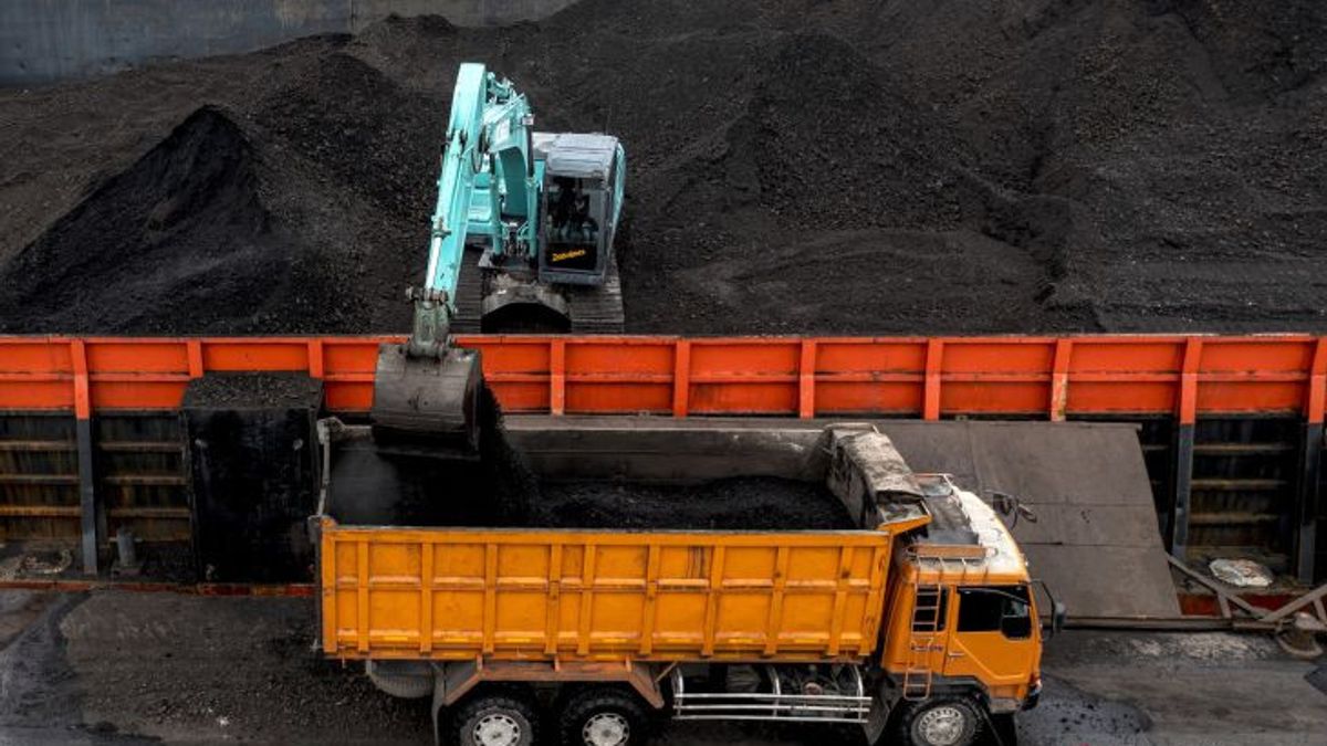 这就是为什么Walkot批准5000万印尼盾用于煤炭运输的原因，煤炭运输仍然难以进入占碑市路 