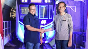 Jokowi admits Indonesia is late in building public transportation in today's memory, March 29, 2023