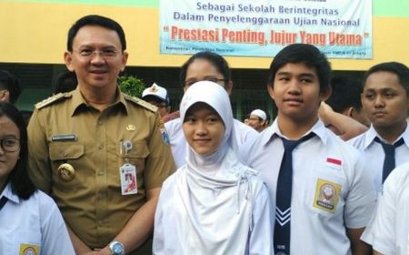 Ahok Tegaskan Anak Sekolah Tak Wajib Gunakan Pakaian Adat Betawi dalam Memori Hari Ini, 7 Agustus 2014