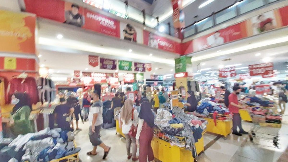 COVID-19 Is Still High, The Riau Provincial Government Limits The Operation Of Cafes And Shopping Places Until 22.00