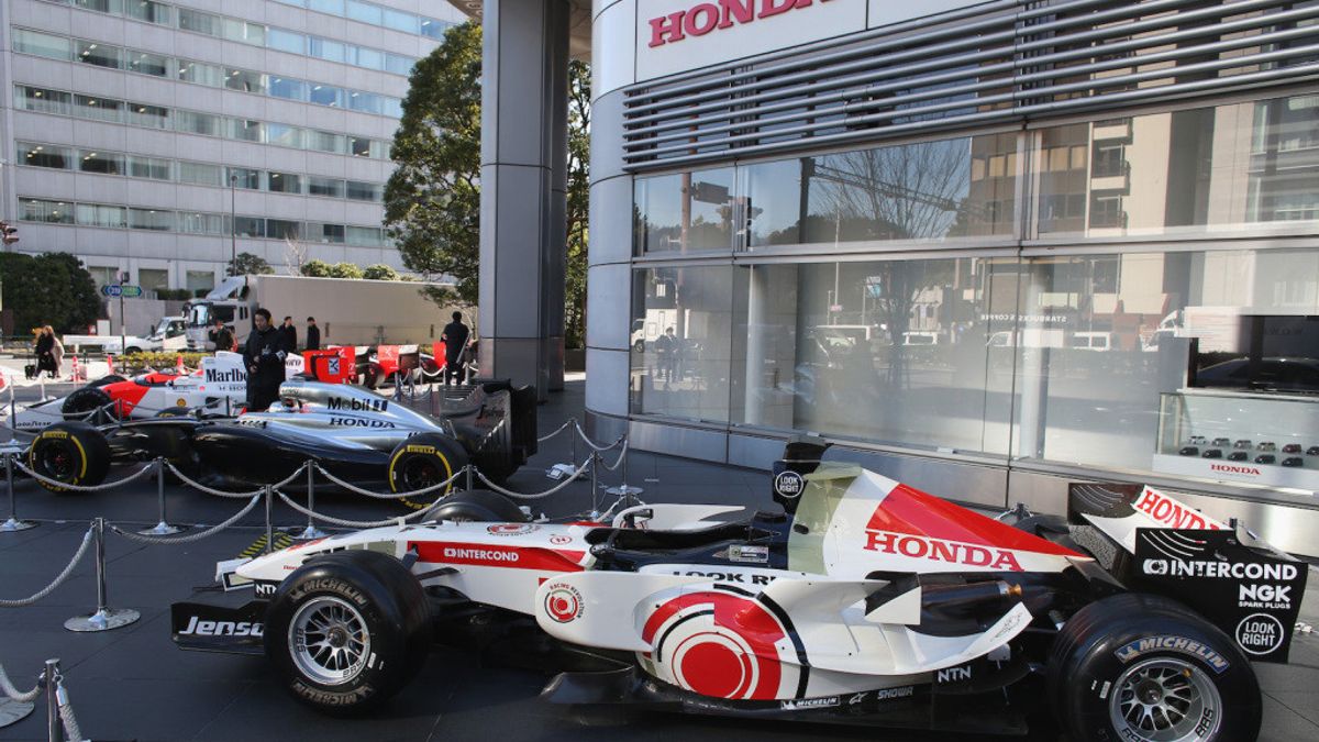 Retrait De L'équipe Officielle Honda Racing De La Formule 1