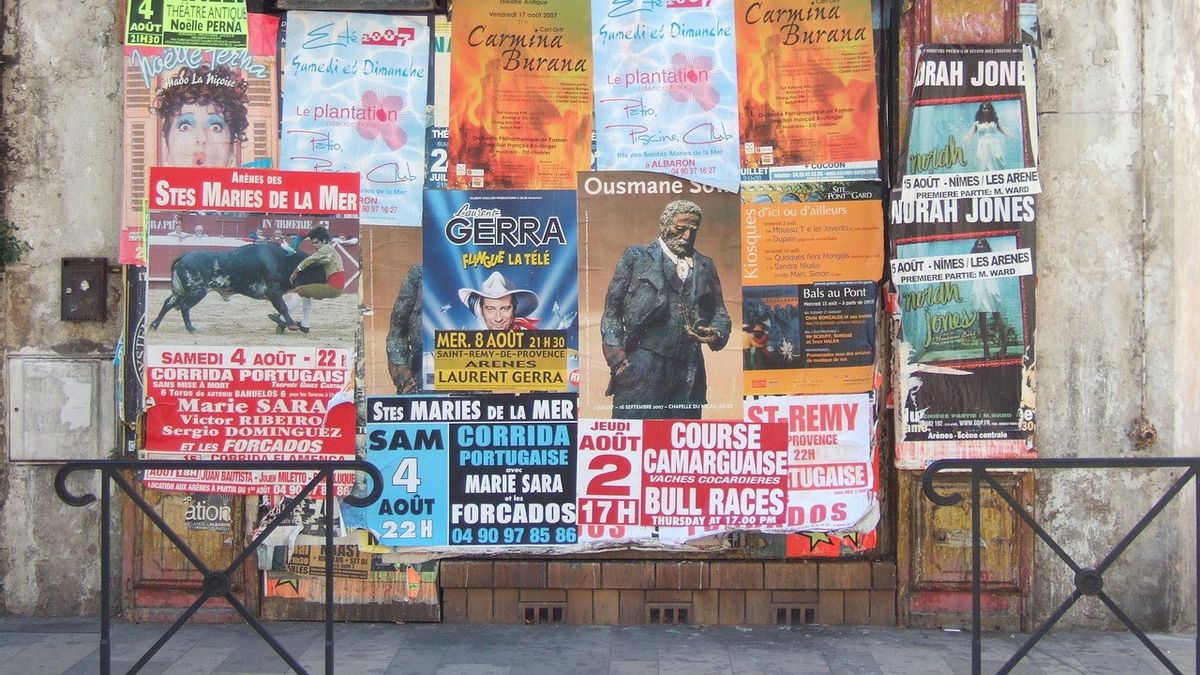 Pesan Utama dari Poster Komersial dari Suatu Produk, Apa yang Ingin Disampaikan Produsen ke Konsumen? 