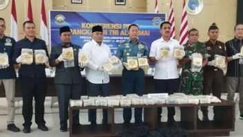 ラナル・ドゥマイがマレーシアから720億ルピア相当の48.5キログラムのメタンフェタミンを密輸するのを阻止