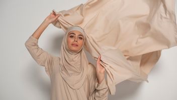 Avoid 9 Style Errors When Wearing Abaya