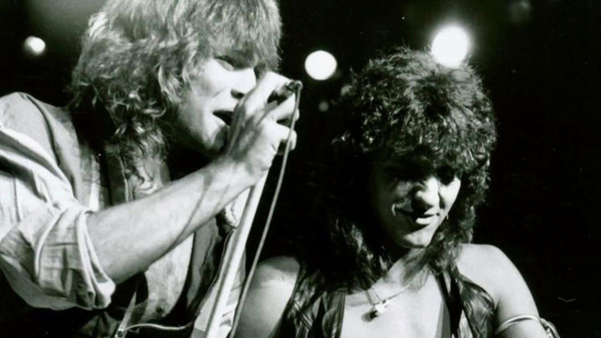 Voici pourquoi Richie Sambora annule son présence lorsque Jon Bon Jovi remporte le prix MusiCares 2024