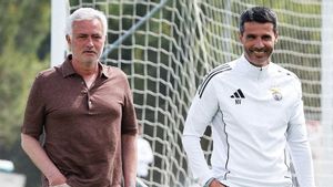 جوزيه مورينيو يقال إنه وافق على عقد لمدة عامين للعودة إلى ريال مدريد