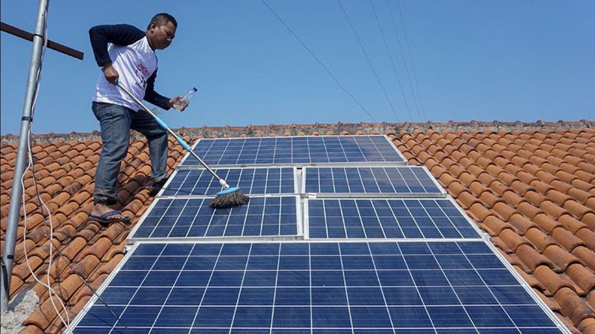 ジョコウィは屋上太陽光発電所規制の改正を承認しました、これが内容です