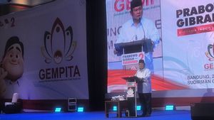 Terima Dukungan Gempita di Bandung, Prabowo: Genggaman Emak-Emak Mengharukan Saya