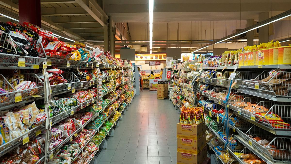 Surabaya City Government Arranges Supermarkets So That MSMEs Get Free Partnership Rights