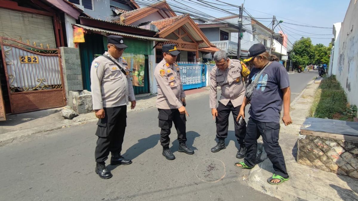 Des travailleurs qui ont été arrêtés par le complot de vol de gang bersajam à Duren Sawit s’avèrent devenus gérant de la station de Pondok Kopi