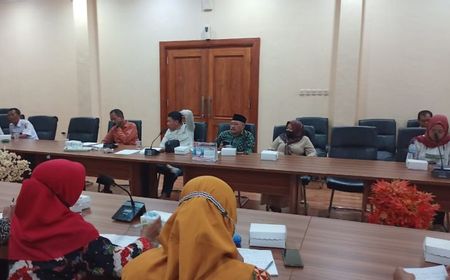 Puluhan Guru Tidak Tetap Mengadu ke DPRD Tulungagung Minta Diangkat Jadi ASN