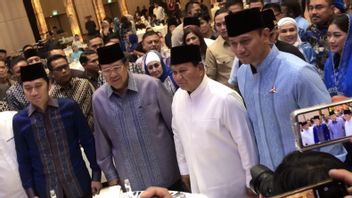 Prabowo présente l’invitation du bureau des démocrates, ramassé par Ahsan et accueilli chaleureusement par SBY