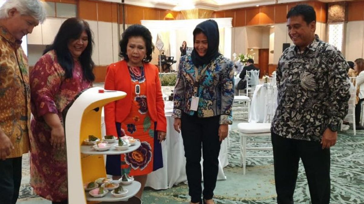 Hotel Sahid Jaya Mulai Gunakan Teknologi Robot Penyaji Makanan