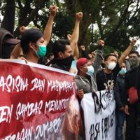 Mahasiswa Sambas Kalbar Demo Minta Aparat Bebaskan Jumardi yang Ditangkap karena Jual Burung Bayan