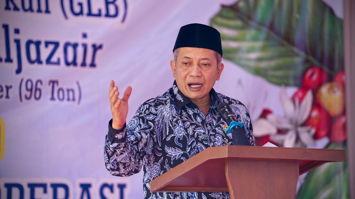 Minister of Industry Exports 5 Containers of Coffee from Koperasi Produsen Gunung Luhur Berkah to Algeria
