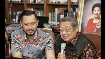 Jhoni Allen's 'Singing' Regarding SBY's IDR 100 Million Donation To The Democrats