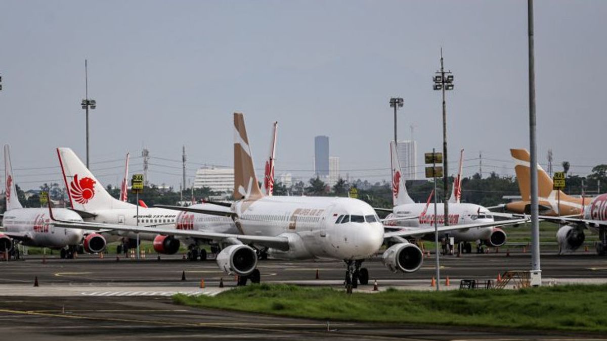 وزارة النقل تطبق أجرة 0 روبية إندونيسية لخدمات الطائرات في المطارات مثل الهبوط والتنسيب والتخزين