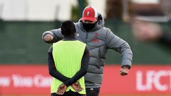 Disappointed And Sad Sadio Mane Suddenly Left Liverpool, Jurgen Klopp: He's A Legend