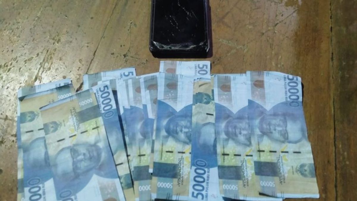 Police Arrest Counterfeit Money Dealers In Bandar Lampung