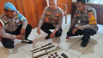 Police Secure 64 Ammunitions Of Assembled Weapons Handed Over By Poso Residents