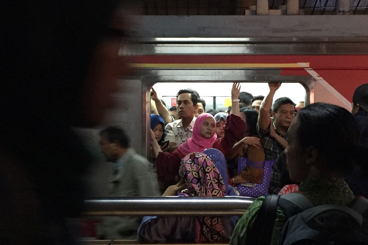 除夕夜，KRL 营业至凌晨 3 点