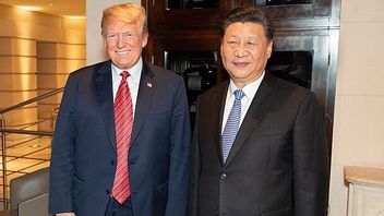 ar - Trump ne veut pas se précipiter pour parler à Xi Jinping