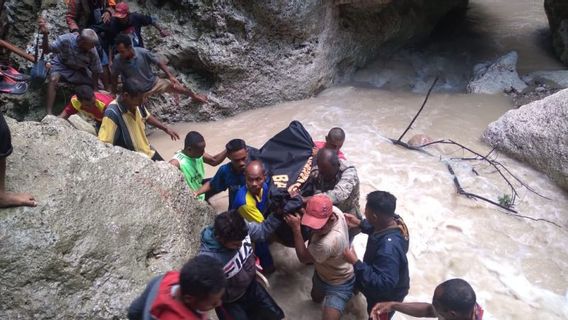 Tim SAR Temukan Perempuan di Timor Tengah Selatan yang Tewas Terseret Banjir