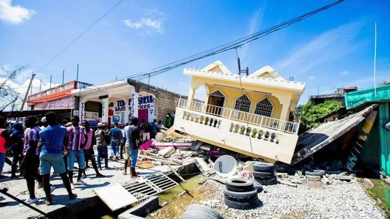 海地地震死亡人数达1297人，受伤5700人