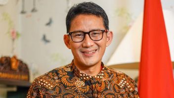 Sandiaga Uno Affirme Que L’industrie Du Batik Absorbe 200 000 Travailleurs