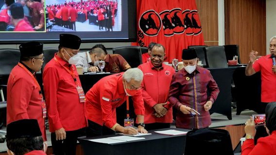 Regional Head Of PDIP Cadre Signs Statement Rejecting Corruption, Sanctions Await If Violating