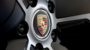Porsche Targetkan Penjualan Mobil Listrik Lebih Ambisius Tahun 2030