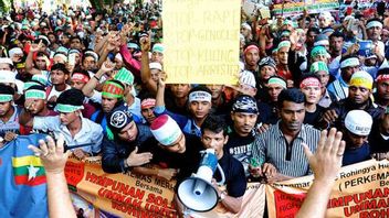 Malaysian Prime Minister Najib Razak Was Criticized For Participating In The Action Of Rohingya Solidarity In Today's Memory, December 4, 2016