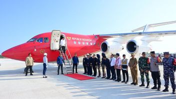 Atterrissage en premier à l’aéroport d’IKN, le président Jokowi: Alhamdulillah, l’atterrissage mulus banget