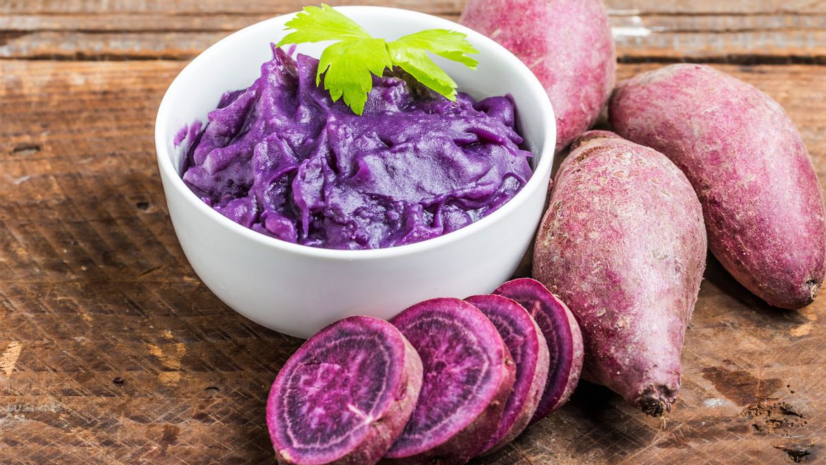 多くの人が知っているわけではありませんが、紫色のサツマイモには健康にこれらの5つの利点があることが判明