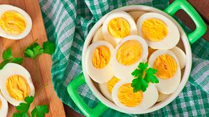 Rebus, Poached, atau Omelet? Begini Cara Masak Telur yang Paling Sehat