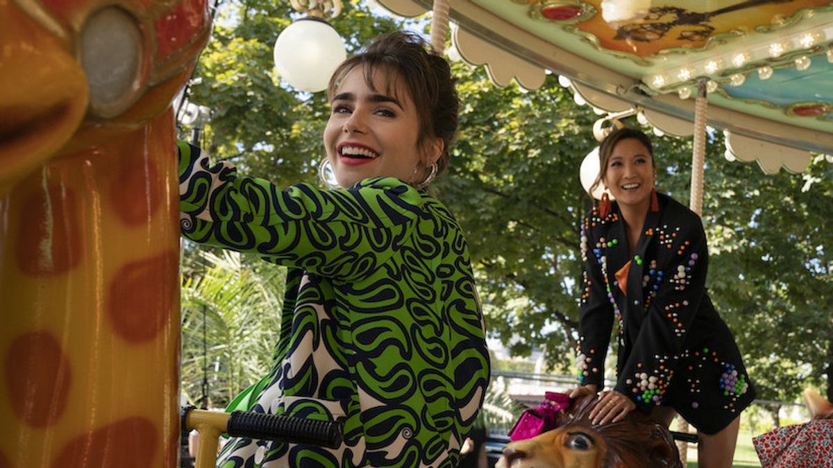 Bimbangnya Lily Collins Dalam Trailer Emily In Paris 3