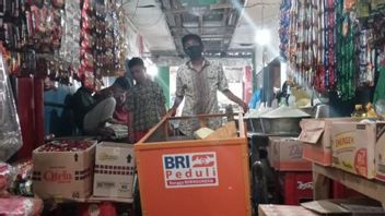 BRI Salurkan Bantuan untuk Kebersihan dan Sanitasi di Makassar