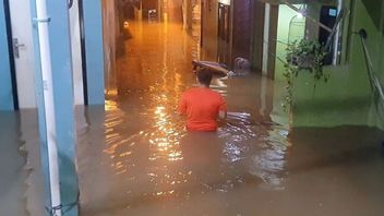 ar - 20 points d'inondation à Tanjungpinang Kepri, des centaines de résidents évacués