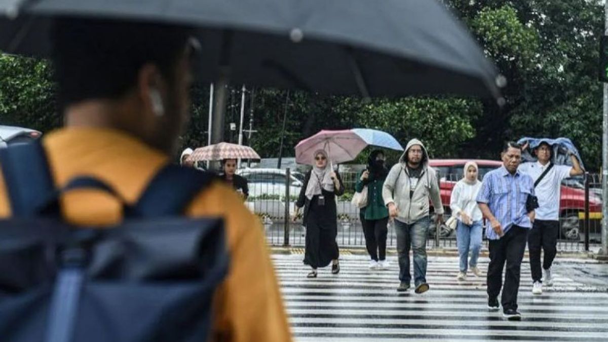 Sebagian Jakarta Bakal Diguyur Hujan Kamis Siang hingga Malam
